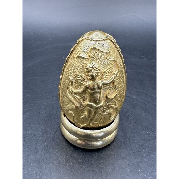French ROCOCO Style Egg By The Franklin Mint Collector’s Treasury of Eggs 1990 - Picture 2 of 7